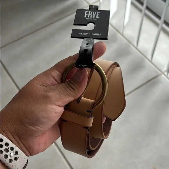 Frye Tan Leather Belt Classic Design - Picture 2 of 4